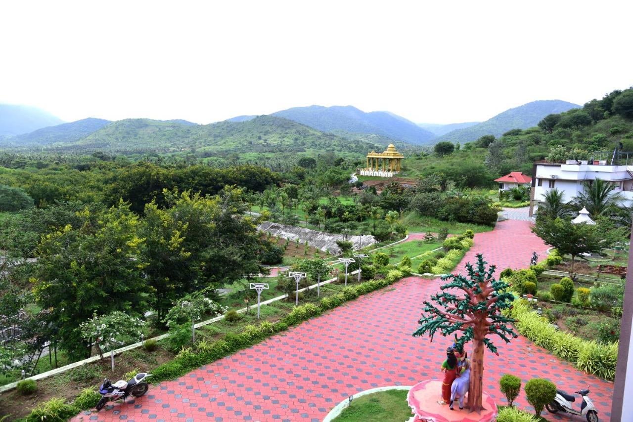 Nirvana Holistic Living Varagampadi Exterior foto
